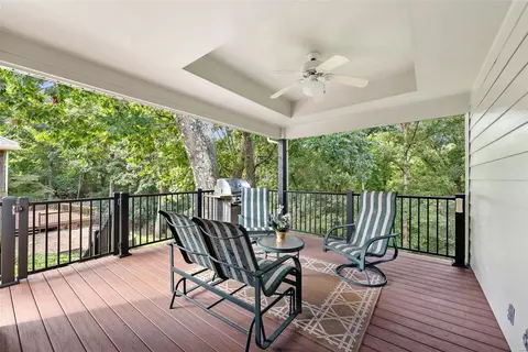 Exterior - 16014 Forest Valley Dr, Ballwin, MO 63021 photo 5 of 10