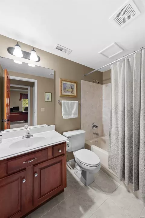 Bath - 16014 Forest Valley Dr, Ballwin, MO 63021 photo 6 of 6