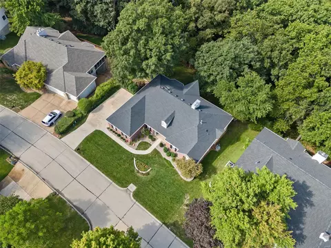 View/Area - 16014 Forest Valley Dr, Ballwin, MO 63021 photo 3 of 4