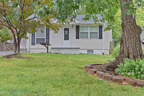 9529 Tennyson Ave, Overland, MO 63114