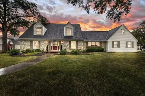 16051 Clarkson Woods Dr, Chesterfield, MO 63017