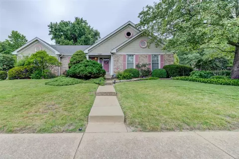 15667 94th Ave, Florissant, MO 63034