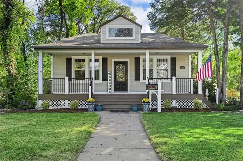 740 N Kirkwood Rd, Kirkwood, MO 63122