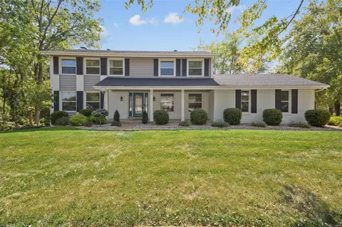 296 Brayhill Ct, Chesterfield, MO 63017