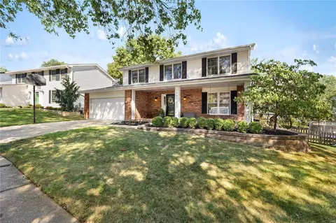 Exterior - 725 Oak Run Ln, Ballwin, MO 63021 photo 9 of 9