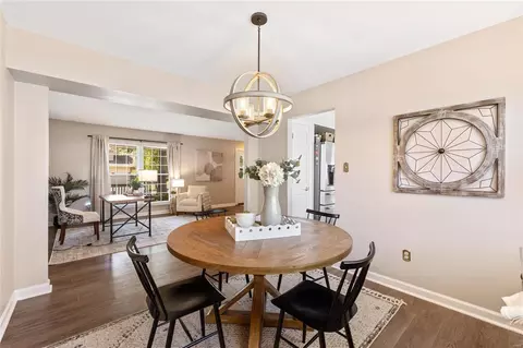 Dining - 725 Oak Run Ln, Ballwin, MO 63021 photo 2 of 3