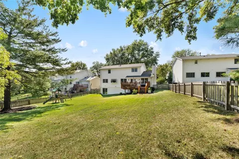 Exterior - 725 Oak Run Ln, Ballwin, MO 63021 photo 5 of 9