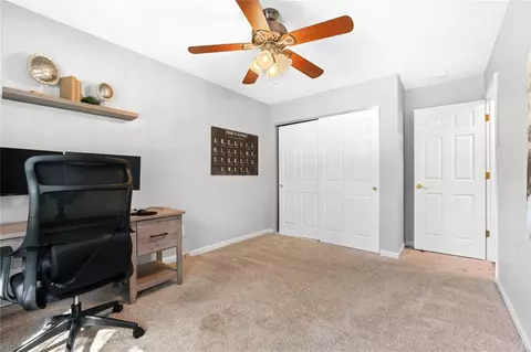 Bedroom - 725 Oak Run Ln, Ballwin, MO 63021 photo 1 of 6