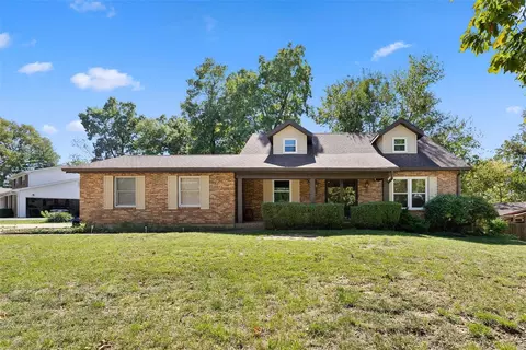 10 Jaquetta Ct, Saint Peters, MO 63376
