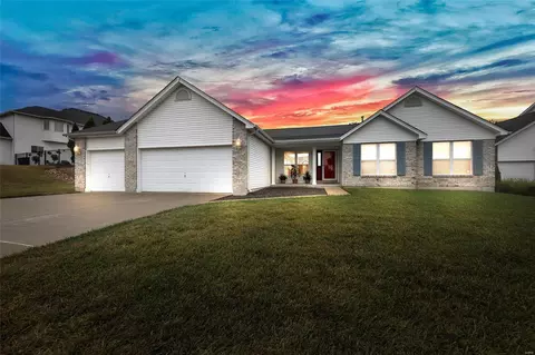 893 Sara Beth Ct, Saint Peters, MO 63376