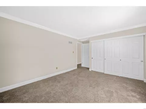 Bedroom - 981 Claytonbrook Dr, Ballwin, MO 63011 photo 2 of 3