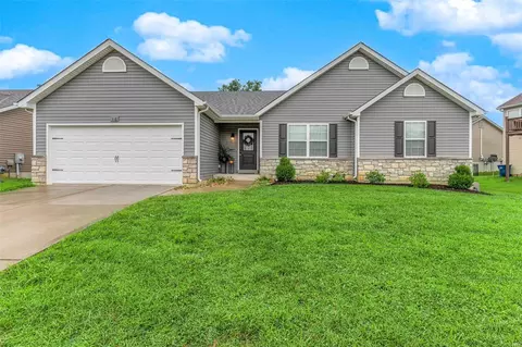 116 Liberty Grove Dr, Wentzville, MO 63385
