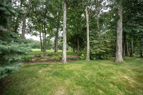 533 Forest Crst, Lake Saint Louis, MO 63367 photo 2