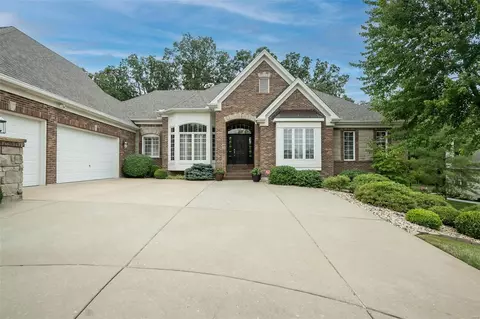 533 Forest Crst, Lake Saint Louis, MO 63367 photo 3