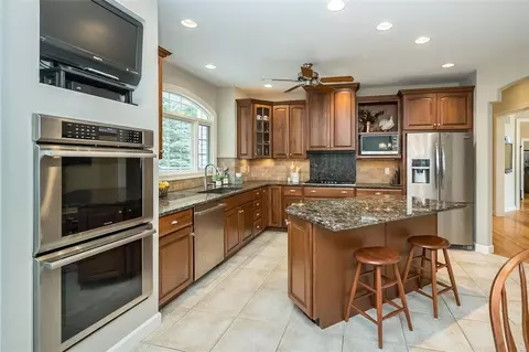 533 Forest Crst, Lake Saint Louis, MO 63367 photo 18