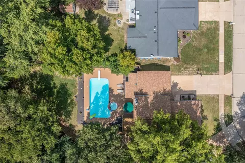 View/Area - 556 Red Bridge Ct, Ballwin, MO 63021 photo 1 of 2