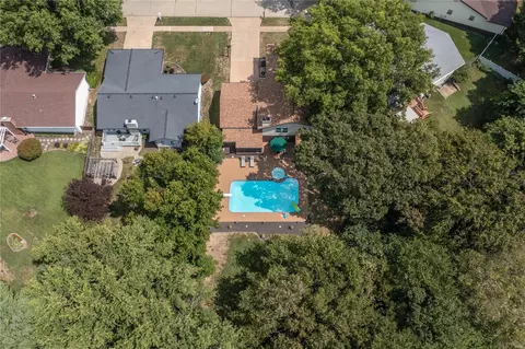 View/Area - 556 Red Bridge Ct, Ballwin, MO 63021 photo 2 of 2