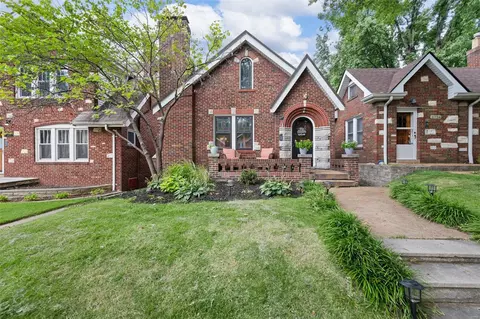 5732 Murdoch Ave, Saint Louis, MO 63109