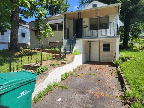 7125 Greenhaven Dr, Saint Louis, MO 63136