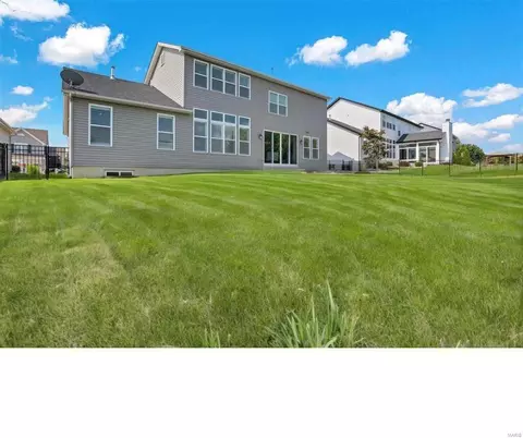 Exterior - 127 Magdalen Ln, O'fallon, MO 63366 photo 12 of 13