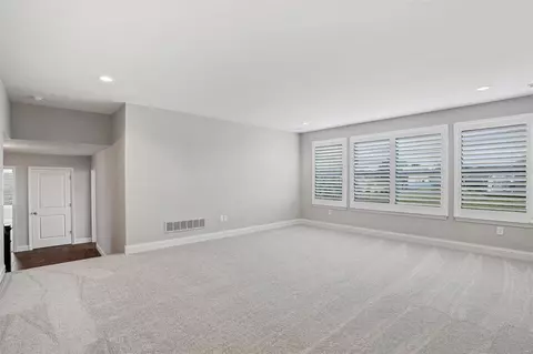 Living - 127 Magdalen Ln, O'fallon, MO 63366 photo 4 of 4