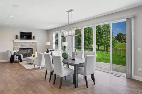 Dining - 127 Magdalen Ln, O'fallon, MO 63366 photo 3 of 4
