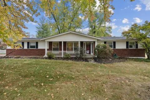 4927 Dorsie Dr, Saint Louis, MO 63128