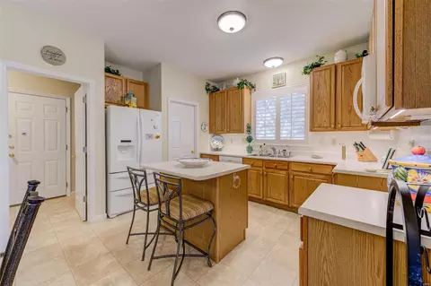 Kitchen - 1007 Red Orchard Trl, O'fallon, MO 63368 photo 1 of 2
