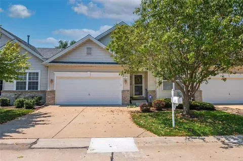 116 Worthington Cir #5, Saint Louis, MO 63128