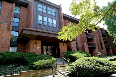 514 Coeur De Royale Dr #201, Saint Louis, MO 63141