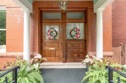 4366 Laclede Ave, Saint Louis, MO 63108