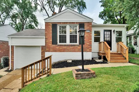 519 Bellsworth Dr, Saint Louis, MO 63125