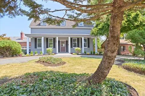 1524 N And South Rd, Saint Louis, MO 63130