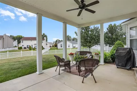 Exterior - 7 Baron Ridge Ct, O'fallon, MO 63366 photo 5 of 8