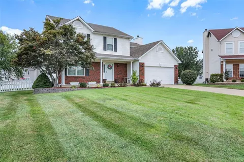 Exterior - 7 Baron Ridge Ct, O'fallon, MO 63366 photo 3 of 8