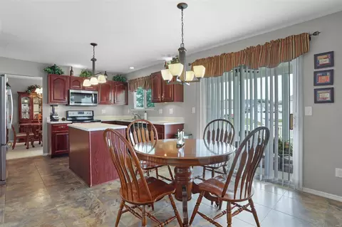 Dining - 7 Baron Ridge Ct, O'fallon, MO 63366 photo 2 of 3
