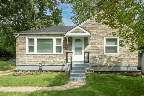 8333 Fairbanks Dr, Saint Louis, MO 63134