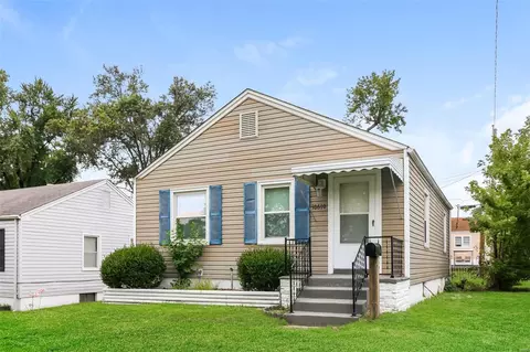 10610 Saint Philip Ln, Saint Ann, MO 63074