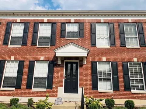 746 Hyde Dr, O'fallon, MO 63366