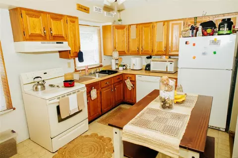 1002 Hutton Pl, Ferguson, MO 63135 photo 8