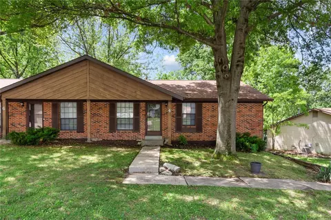 4 Telluride Dr, Saint Peters, MO 63376