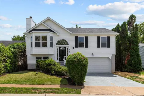 120 Bracadale Ave, Valley Park, MO 63088