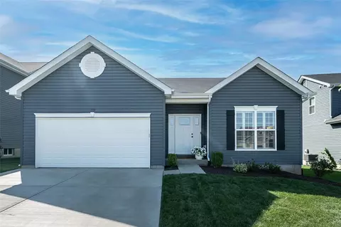 319 Race Horse Ln, Wentzville, MO 63385