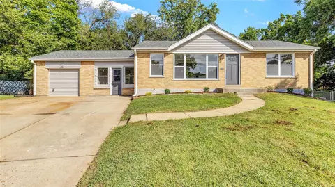 4017 Fawn Cir, Saint Louis, MO 63125