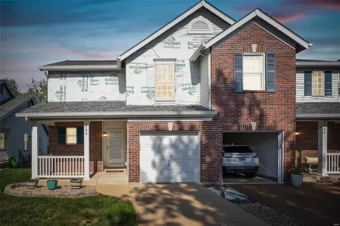 1564 Forest Springs Dr, Ballwin, MO 63021