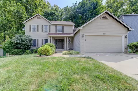 3879 Gallo Dr, Saint Charles, MO 63304