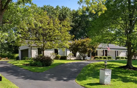 9 Villa Coublay, Saint Louis, MO 63131