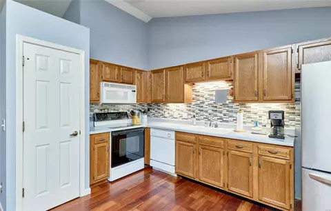 Kitchen - 248 Rose Wind Dr, O'fallon, MO 63366 photo 2 of 5