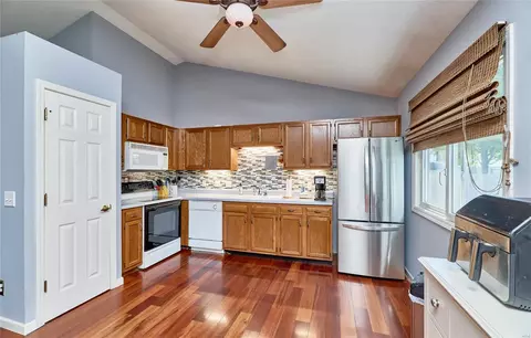 Kitchen - 248 Rose Wind Dr, O'fallon, MO 63366 photo 4 of 5