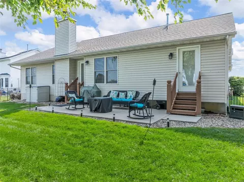 138 Mccluer Dr, O'fallon, MO 63368 photo 8